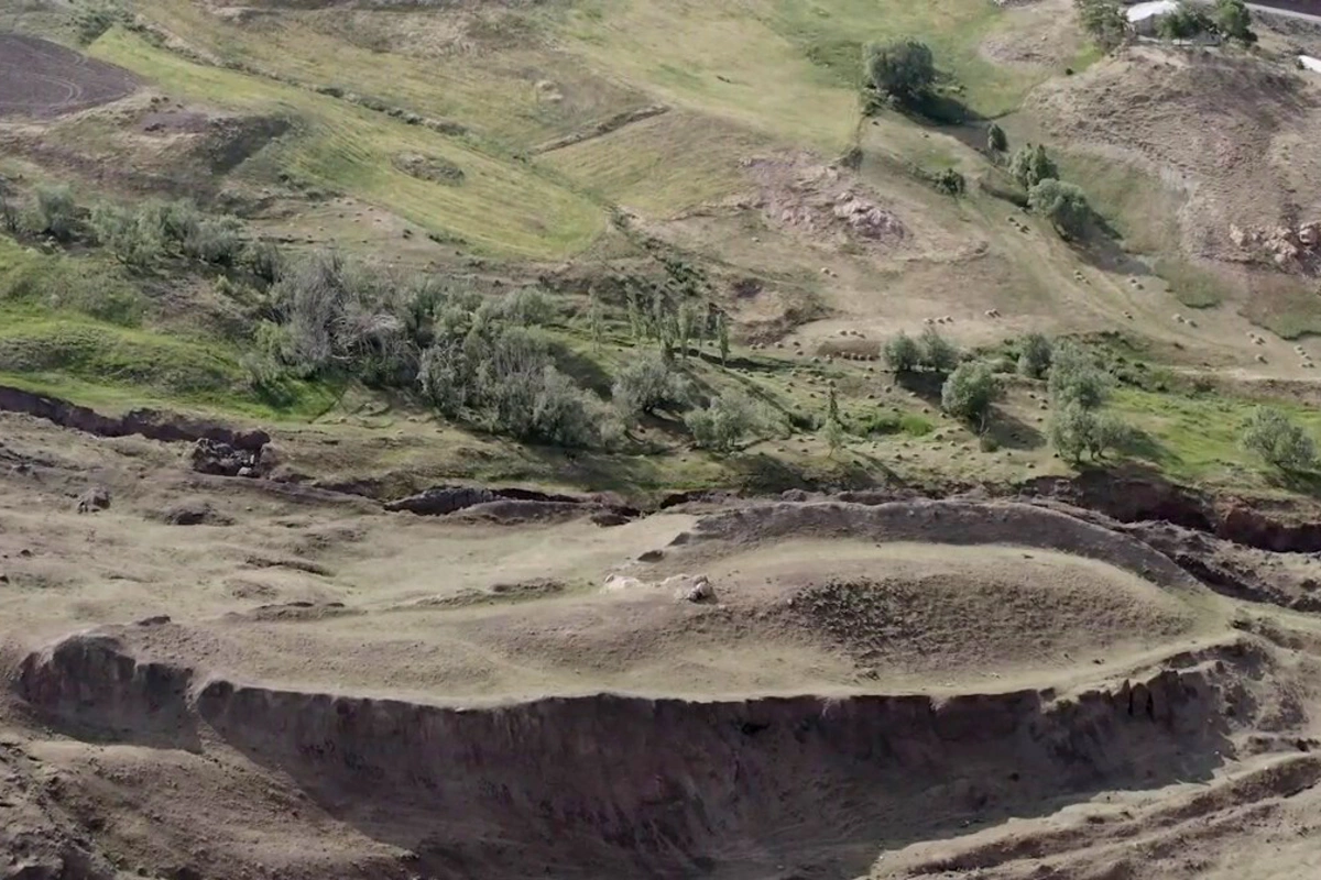 В Турции археологи нашли винный завод возрастом 1600 лет В Турции археологи нашли винный завод возрастом 1600 лет