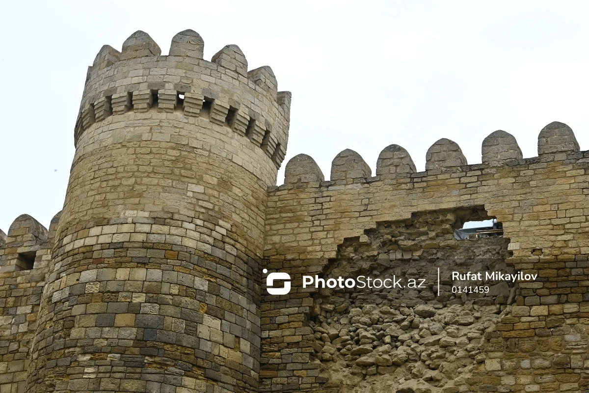 В Баку отреставрируют крепостные стены