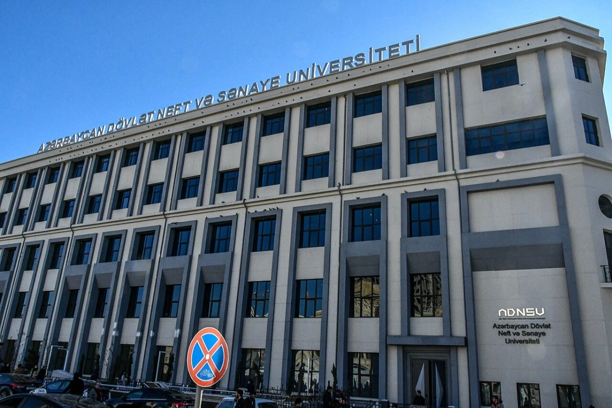 Azərbaycanda 105 yaşlı universitetin adı dəyişdirilir - RƏSMİ Azərbaycanda 105 yaşlı universitetin adı dəyişdirilir - RƏSMİ