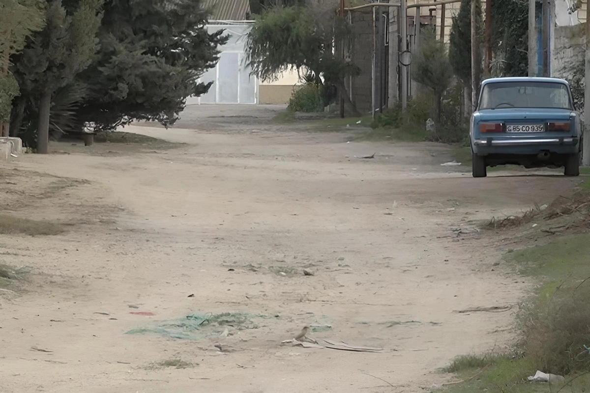 Nə taksi gəlir, nə təcili yardım - Maştağa sakinlərinin 40 ildir bitməyən yol problemi