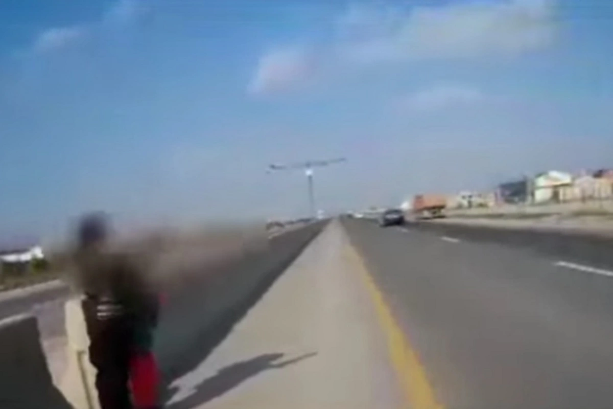 Children put themselves in danger by crossing the road in the wrong place Children put themselves in danger by crossing the road in the wrong place
