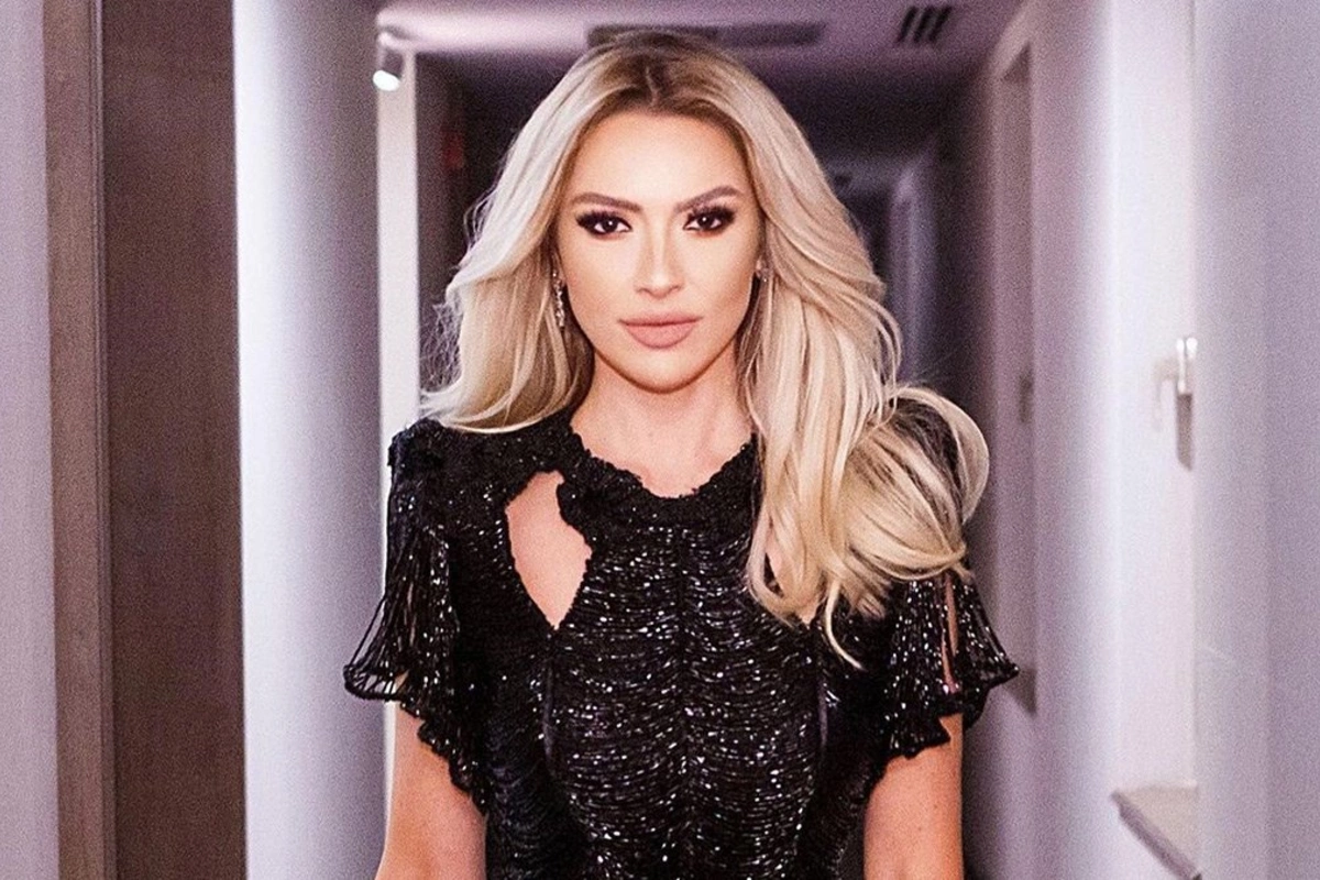 Hadise bu açıqlaması ilə hamını təəccübləndirdi Hadise bu açıqlaması ilə hamını təəccübləndirdi