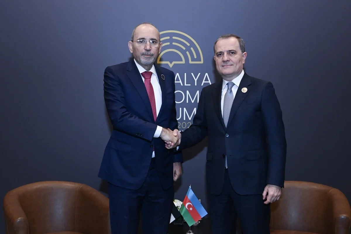 Azərbaycan və İordaniya arasında Yaxın Şərqdəki vəziyyət müzakirə olunub