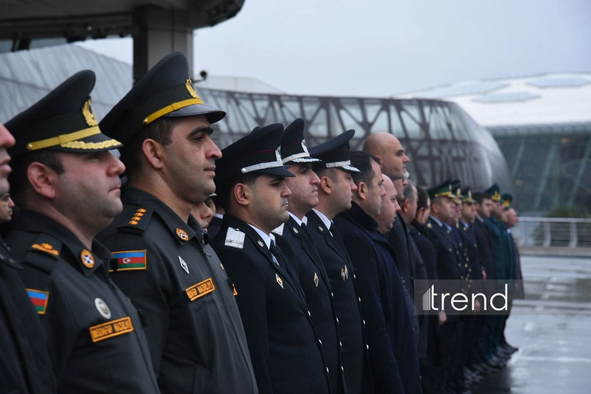 Bakı aeroportunda təyyarə qəzasında həlak olmuş şəxslərin xatirəsi yad edilib
