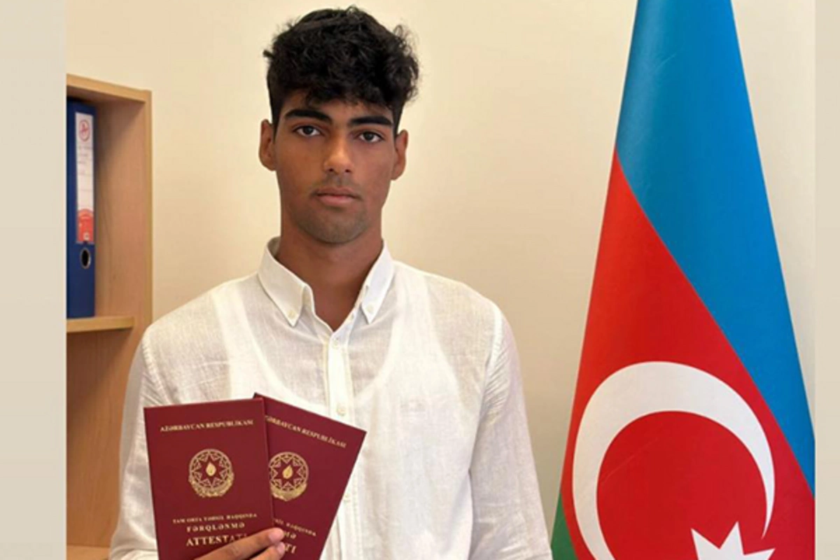 Həm futbolçudur, həm də imtahanda 697 bal yığıb Həm futbolçudur, həm də imtahanda 697 bal yığıb