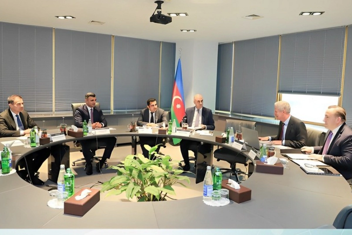 Azərbaycan Mərkəzi Bankı BP ilə Enerji Proqnozu hesabatını müzakirə edib Azərbaycan Mərkəzi Bankı BP ilə Enerji Proqnozu hesabatını müzakirə edib