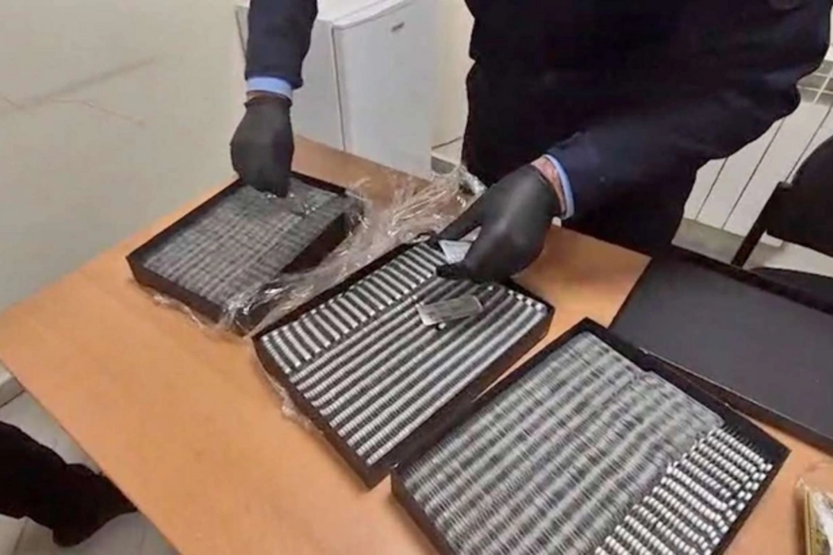 Ölkəyə şirniyyatın içində qutu-qutu dərman keçirmək istədilər