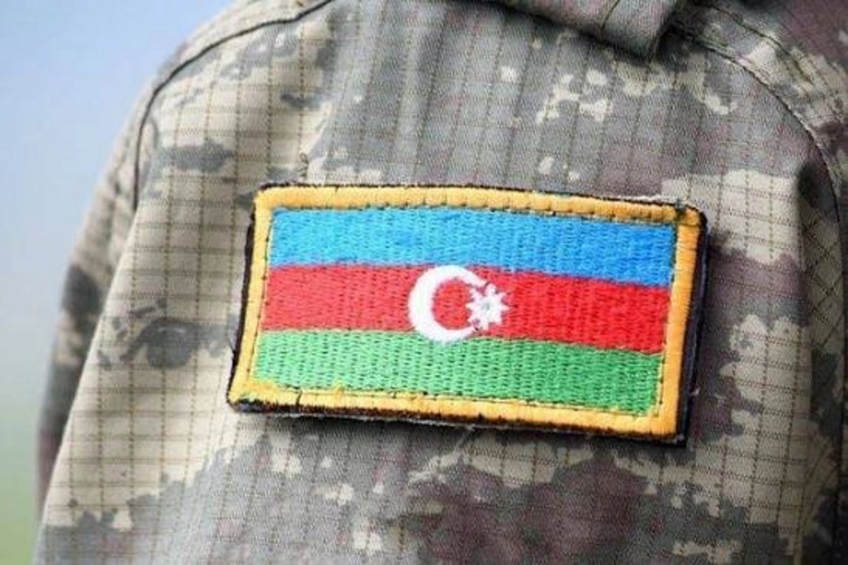 Təhsil dövrü 5 il olan hərbçilər üçün leytenant rütbəsinin müddəti azaldılır