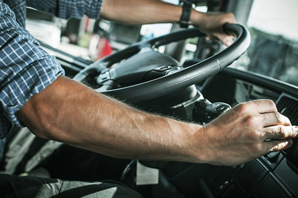 55 yaşlı sürücü sükan arxasında öldü