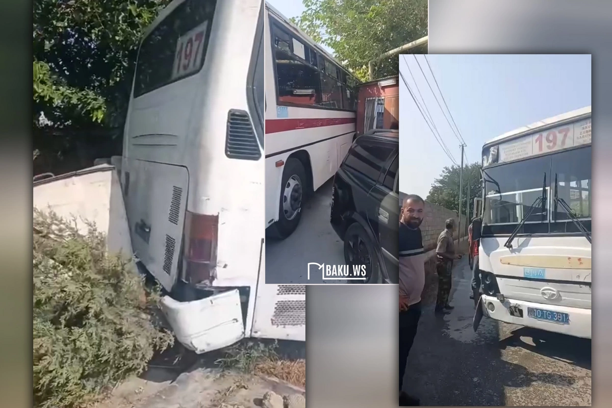 Bakıda içində sərnişinlər olan avtobus HASARA ÇIRPILDI Bakıda içində sərnişinlər olan avtobus HASARA ÇIRPILDI