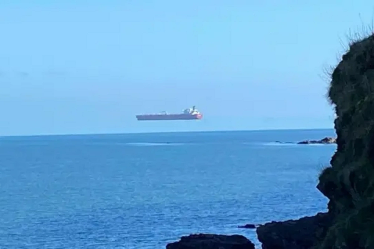 Ships flying above water spotted in the Baltic Sea Ships flying above water spotted in the Baltic Sea