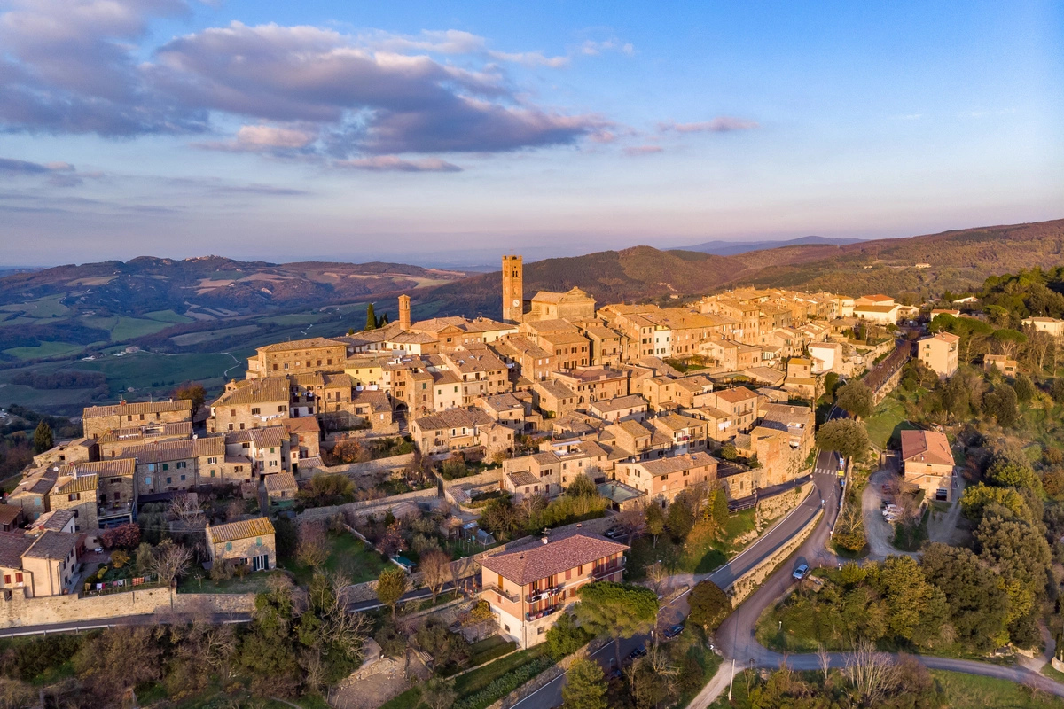 Bu qəsəbəyə köçüb yaşayanlara 30 000 dollar verilir