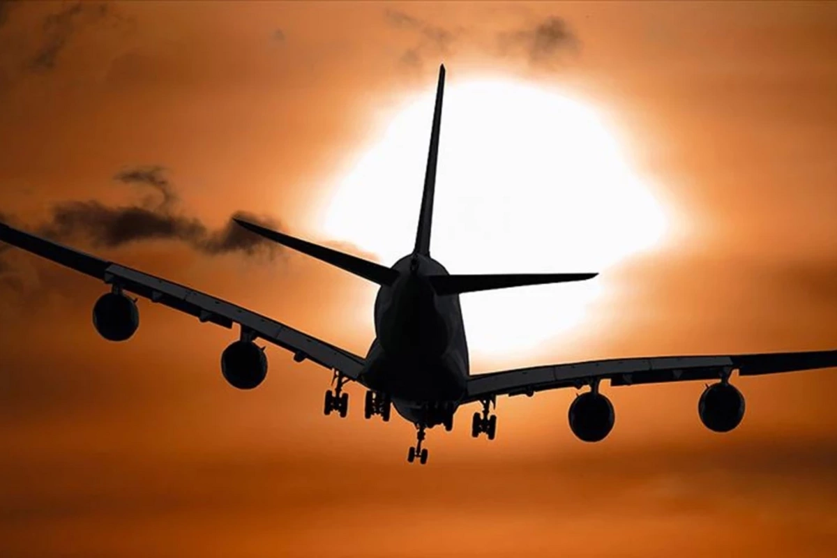 Hollandiyada 1000-dən çox reys ləğv edildi