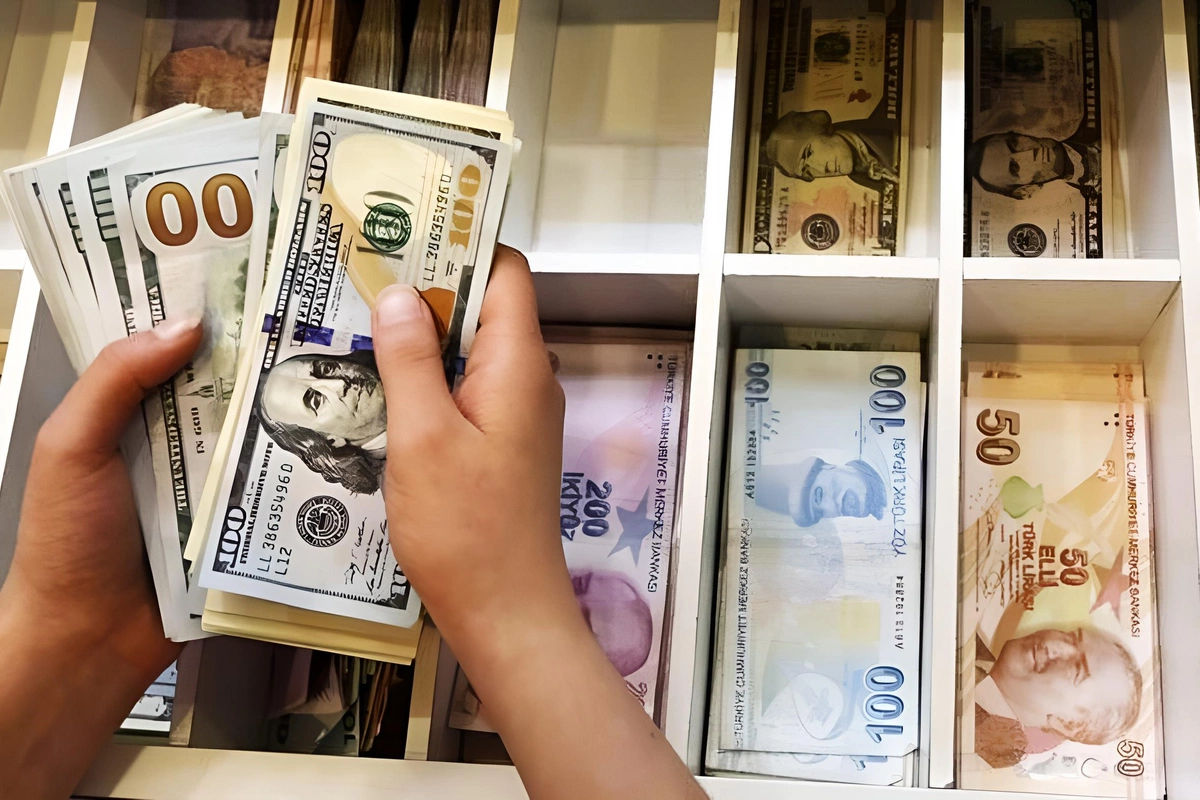Dostu məşhur aktyorun xeyli miqdarda pulunu mənimsədi