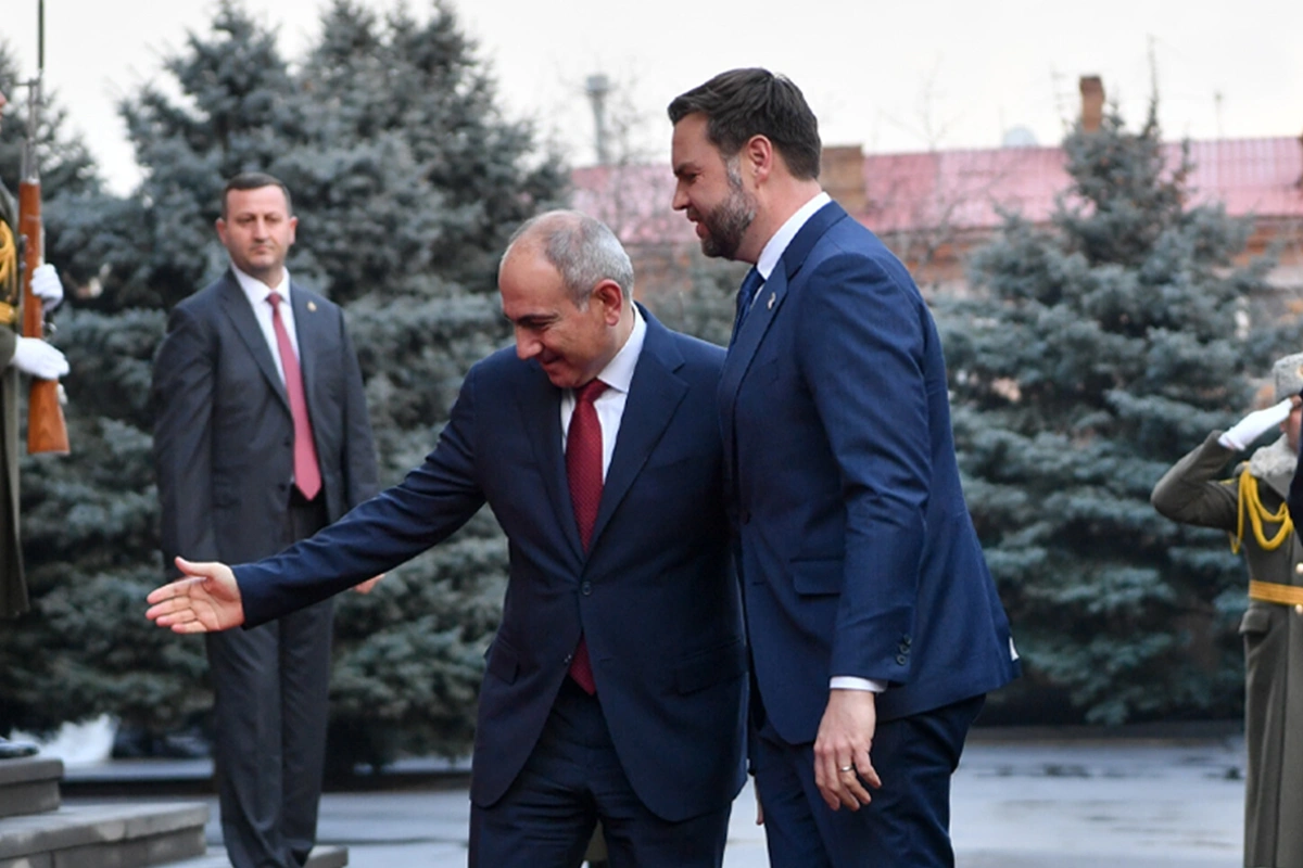 İrəvanda Cey Di Vens və Nikol Paşinyanın görüşü başlayıb