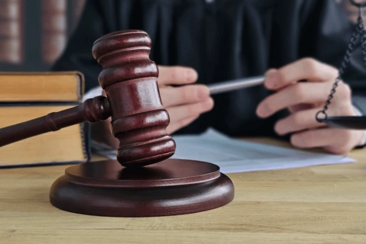 Bakıda xala tiktoker olan bacısı qızını məhkəməyə verdi