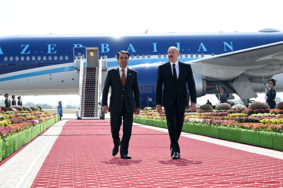 Prezident İlham Əliyev Tacikistanda səfərdədir Prezident İlham Əliyev Tacikistanda səfərdədir