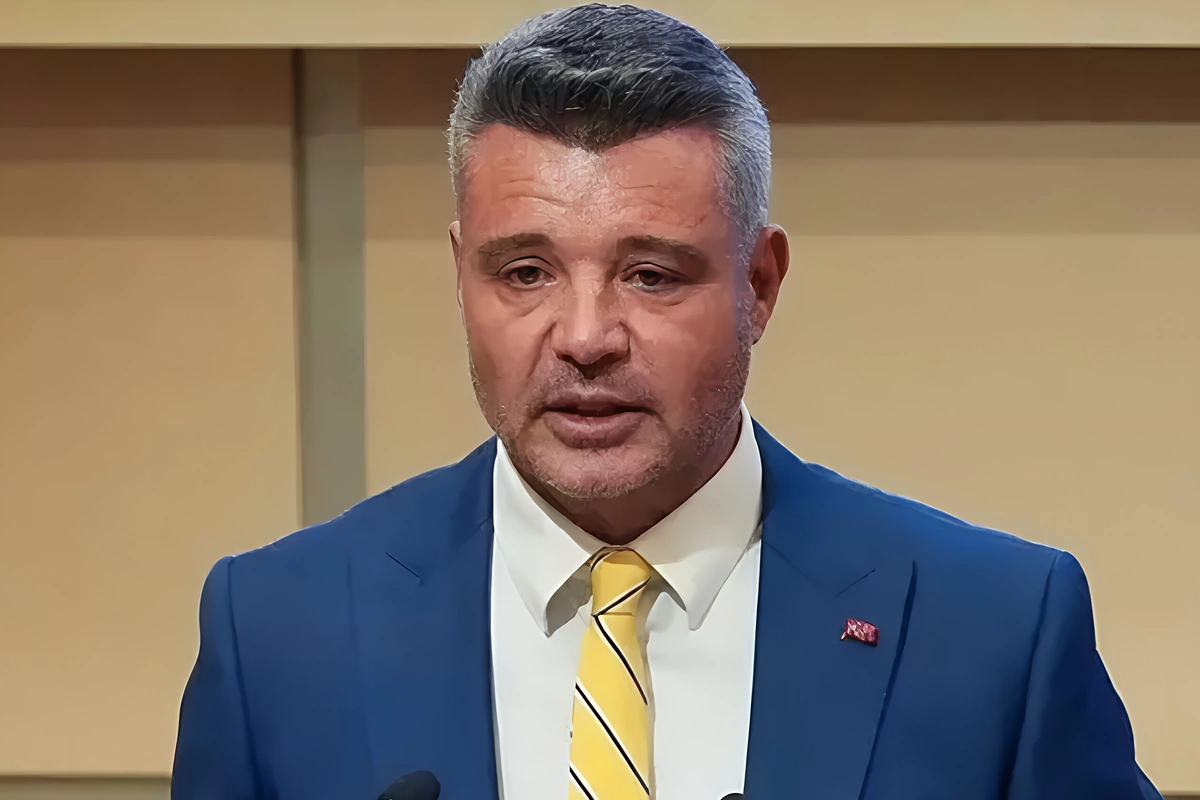 Hülya Avşar, Emina Yahoviçlə sevgili olan 61 yaşlı Sadettin Saranın macəra dolu EŞQ HƏYATI