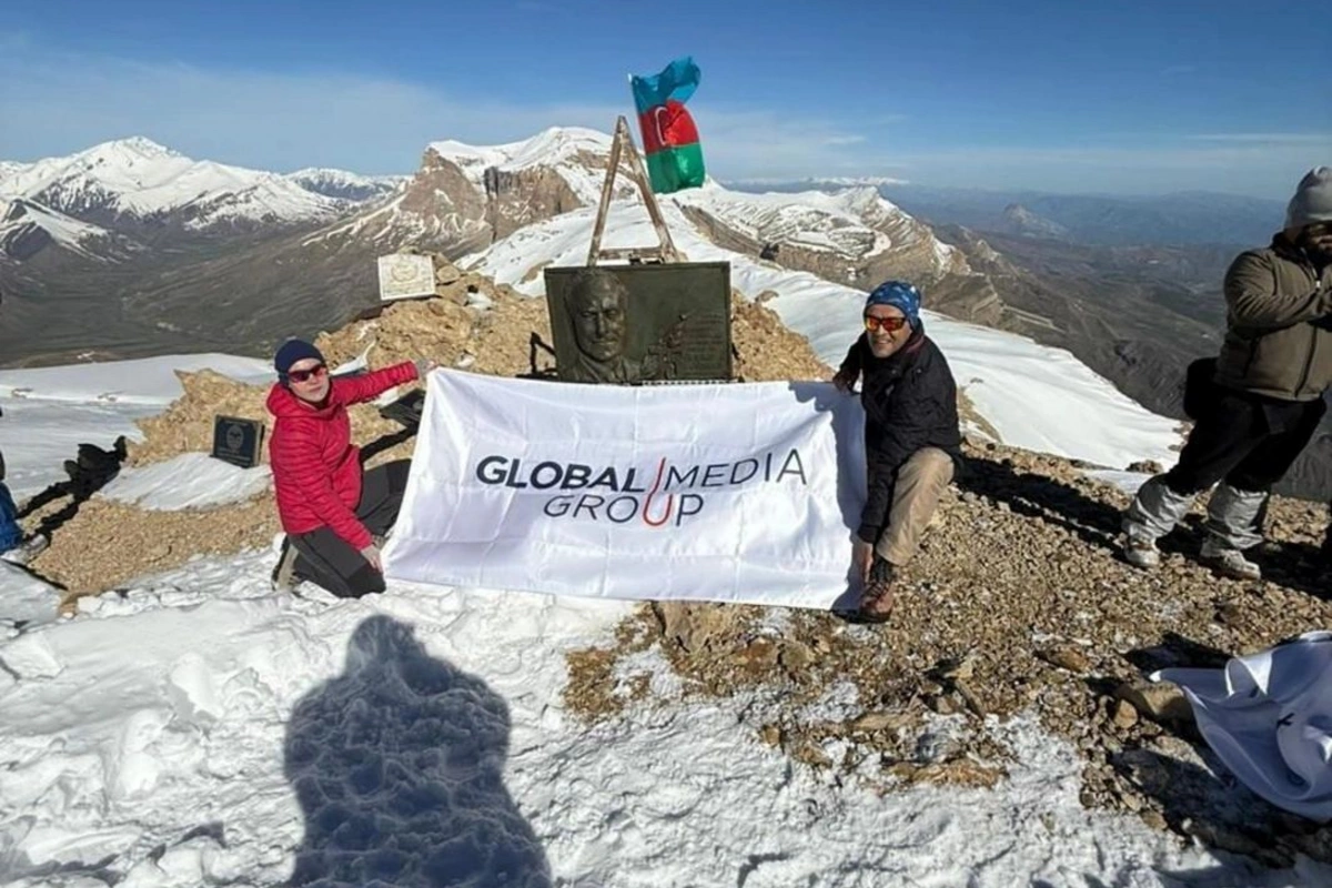 К 102-летию общенационального лидера сотрудник Global Media Group поднялся на вершину Гейдара