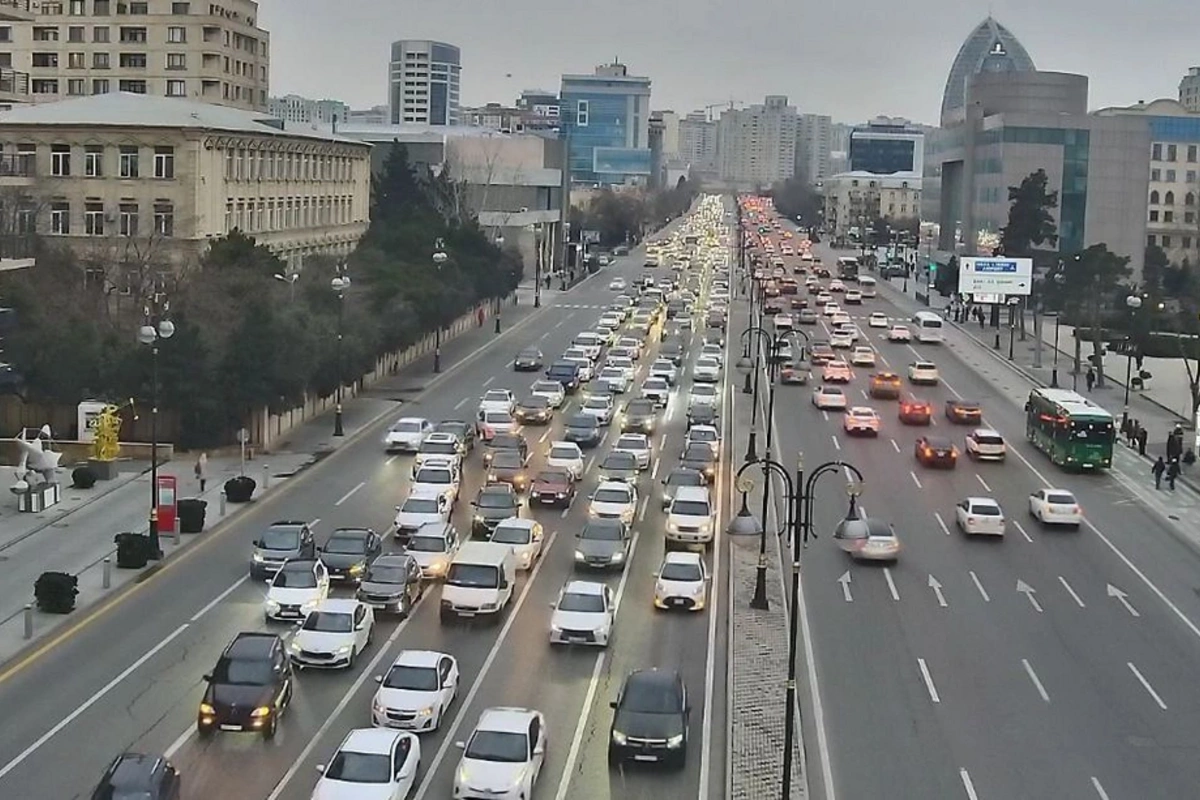 Paytaxtda 22 istiqamətdə sıxlıq müşahidə olunur