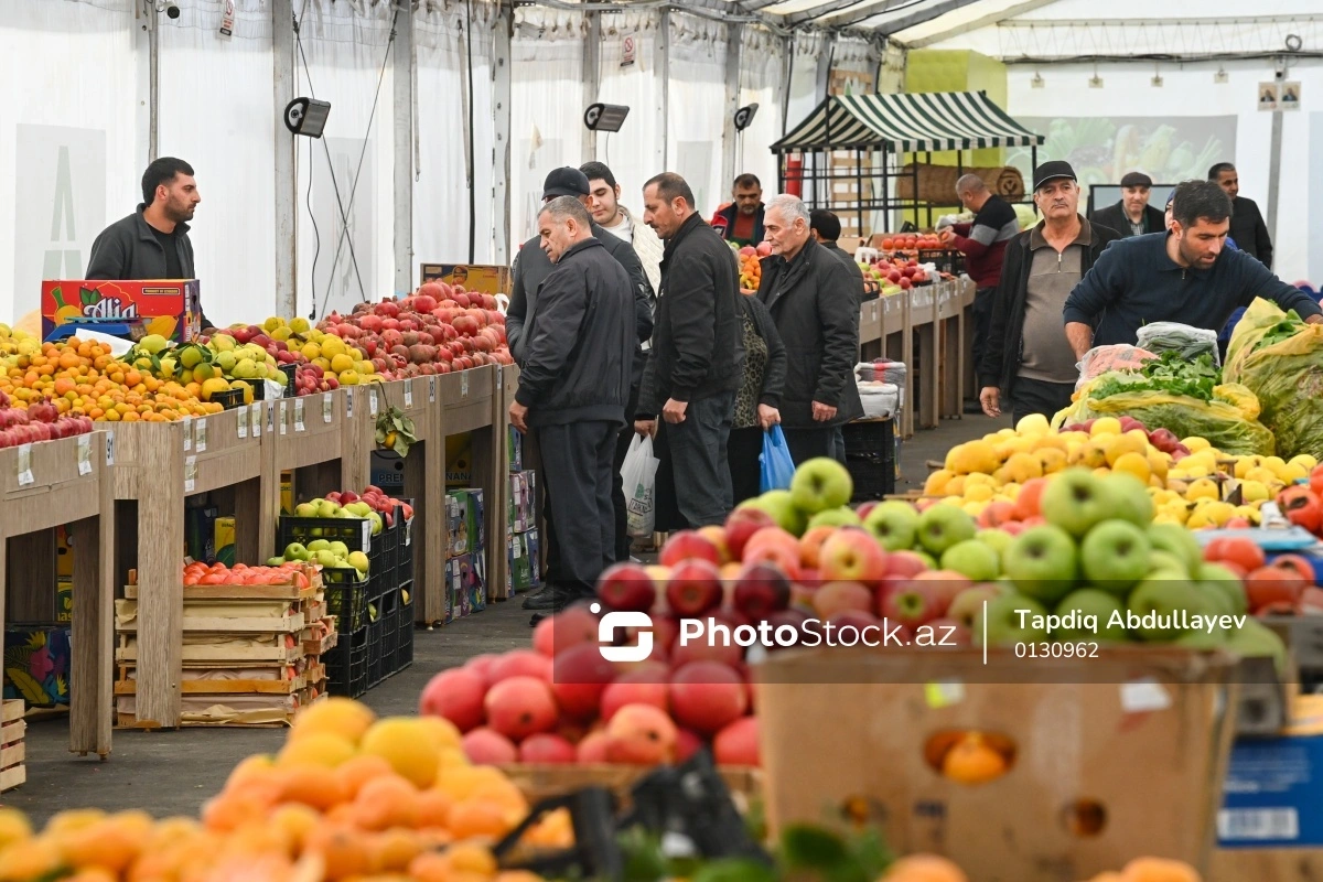 Kənd Təsərrüfatı Nazirliyinin təşkil etdiyi Mövsüm yarmarkasından REPORTAJ