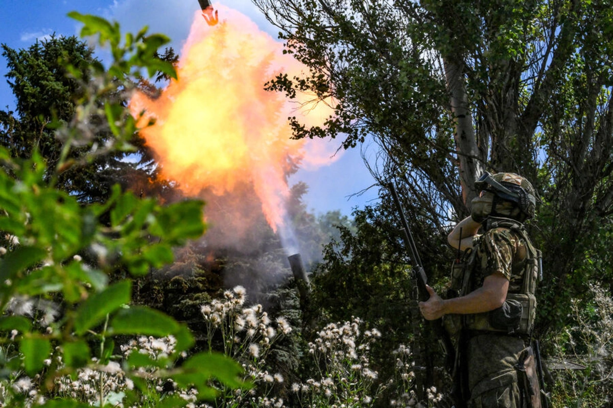 Rus hərbçiləri Dnepropetrovsk vilayətinə kütləvi hücum həyata keçirib Rus hərbçiləri Dnepropetrovsk vilayətinə kütləvi hücum həyata keçirib