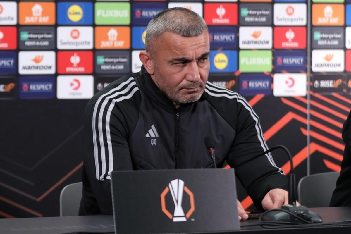 Qurban Qurbanov: Futbolçularıma Zəfər Günündə qələbə qazandıqlarına görə təşəkkür edirəm Qurban Qurbanov: Futbolçularıma Zəfər Günündə qələbə qazandıqlarına görə təşəkkür edirəm