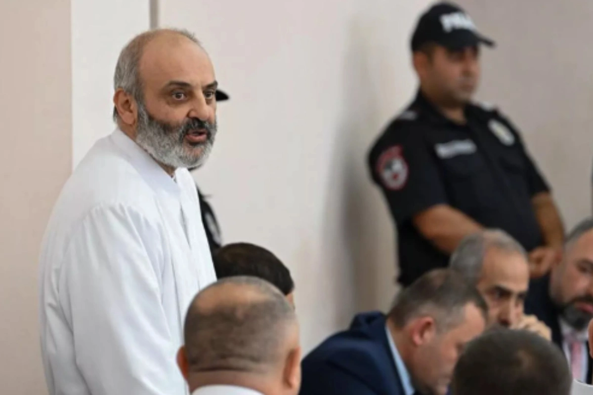 İrəvanda məhkəmə Baqrat Qalstayana qarşı cinayət işini dayandırmaqdan imtina edib İrəvanda məhkəmə Baqrat Qalstayana qarşı cinayət işini dayandırmaqdan imtina edib