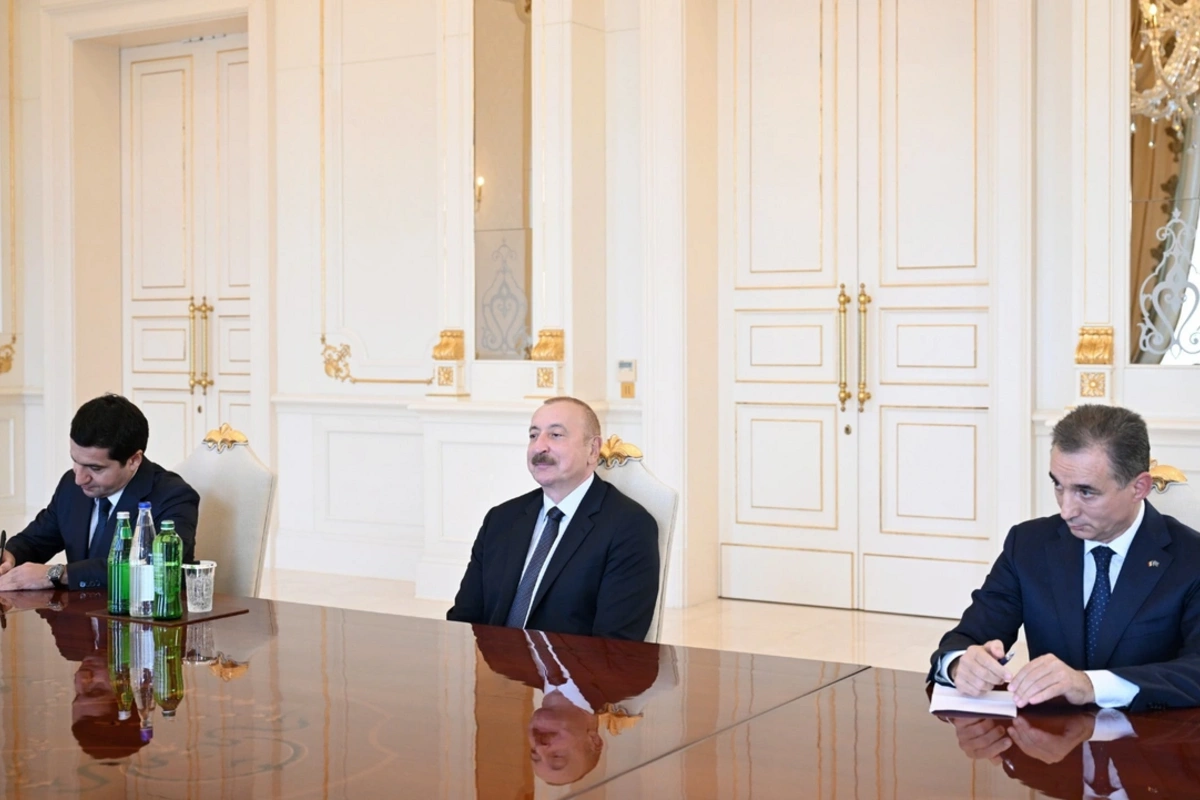 İlham Əliyev Rumıniya Parlamenti Senatının sədrini qəbul edib İlham Əliyev Rumıniya Parlamenti Senatının sədrini qəbul edib