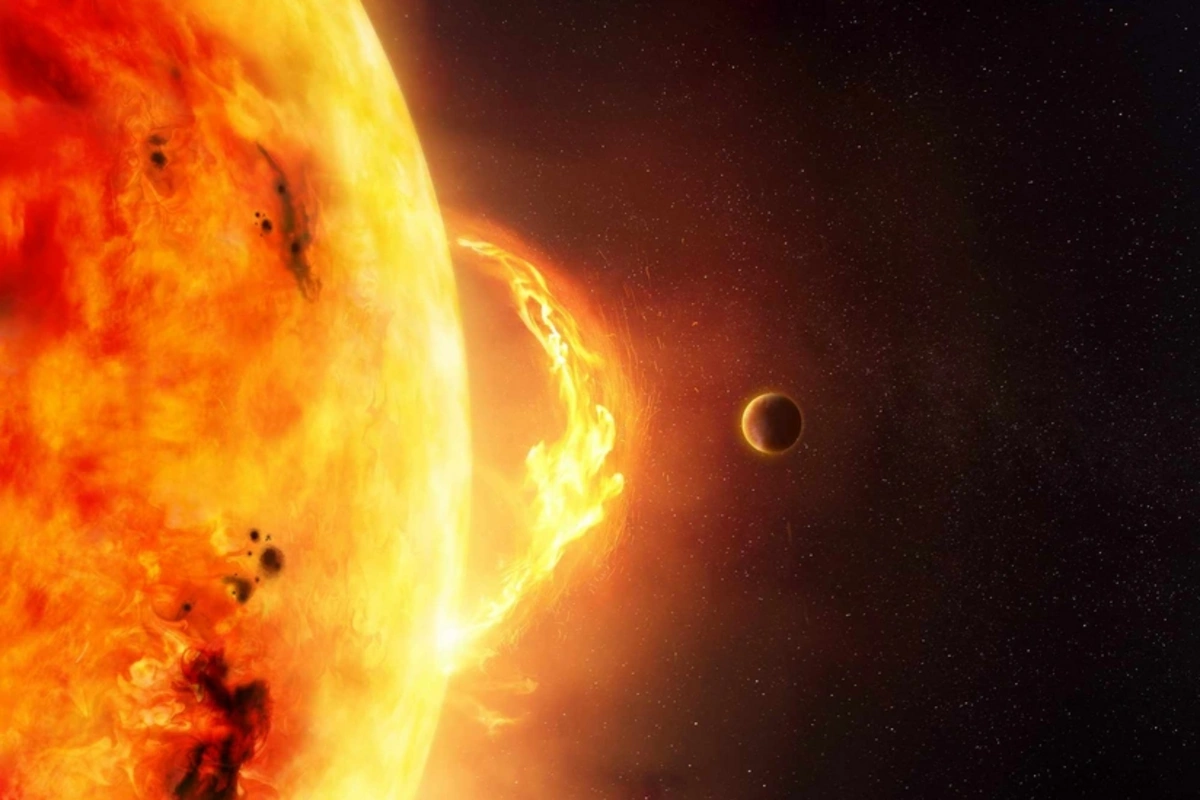 Более 10 вспышек произошли на Солнце за сутки