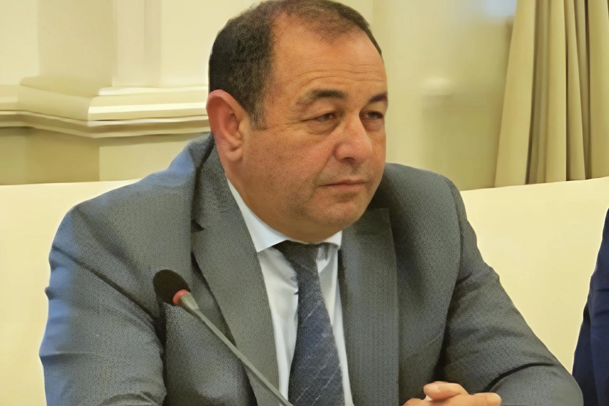 İlk işi Saleh Məmmədovun qudasını işdən çıxarmaq oldu