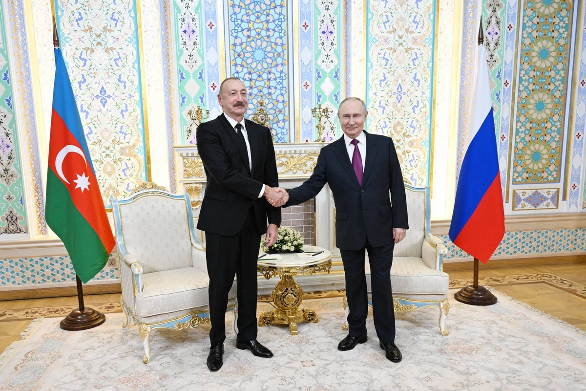 Vladimir Putin Prezident İlham Əliyevə zəng edib Vladimir Putin Prezident İlham Əliyevə zəng edib