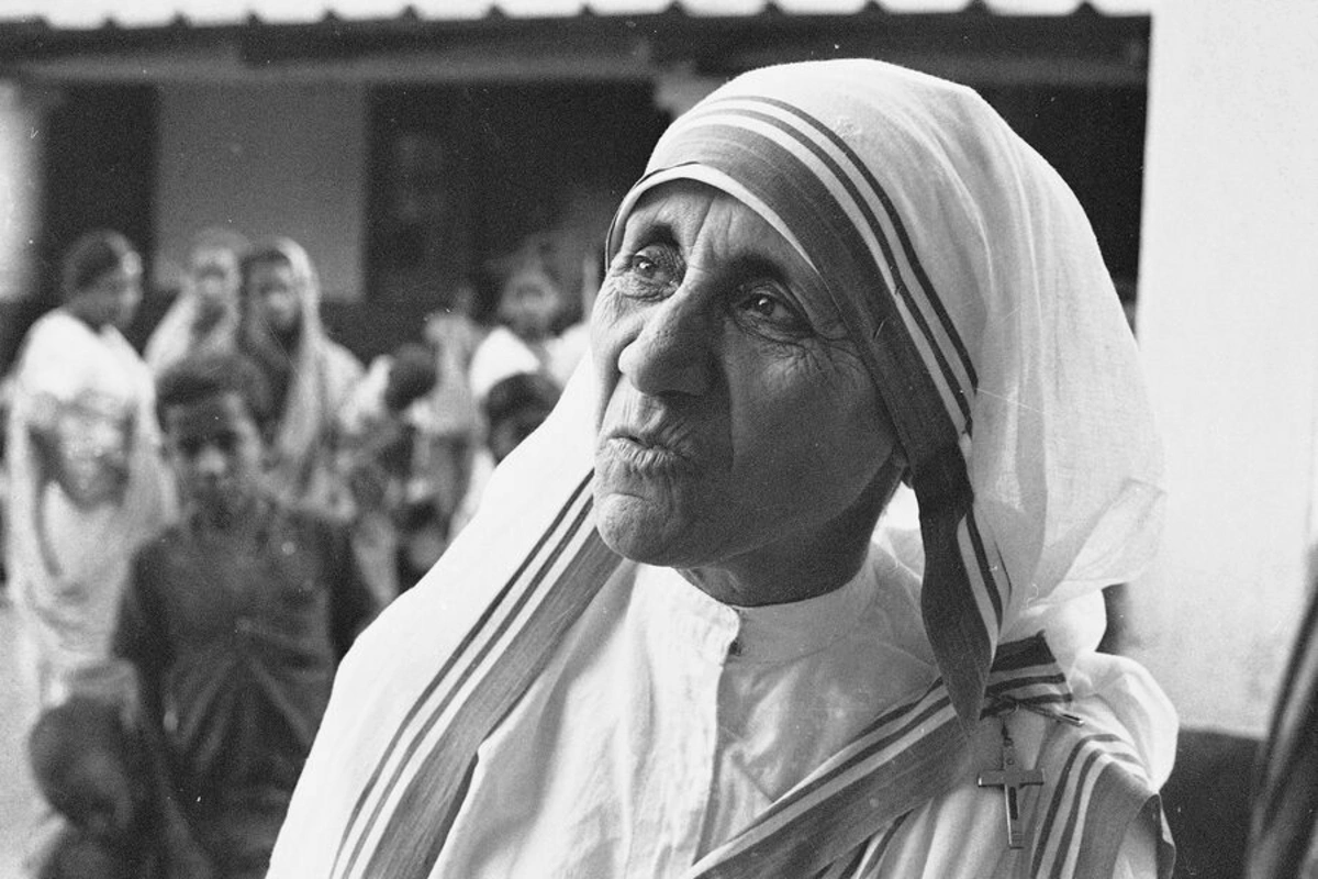 Who was Mother Teresa and why is she hated in the modern world? Who was Mother Teresa and why is she hated in the modern world?