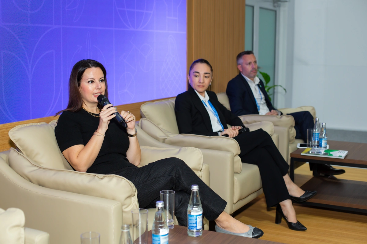 Azercell Dayanıqlıllığın təmin edilməsində təşkilatların rolu mövzusunda panel müzakirəsi keçirib Azercell Dayanıqlıllığın təmin edilməsində təşkilatların rolu mövzusunda panel müzakirəsi keçirib
