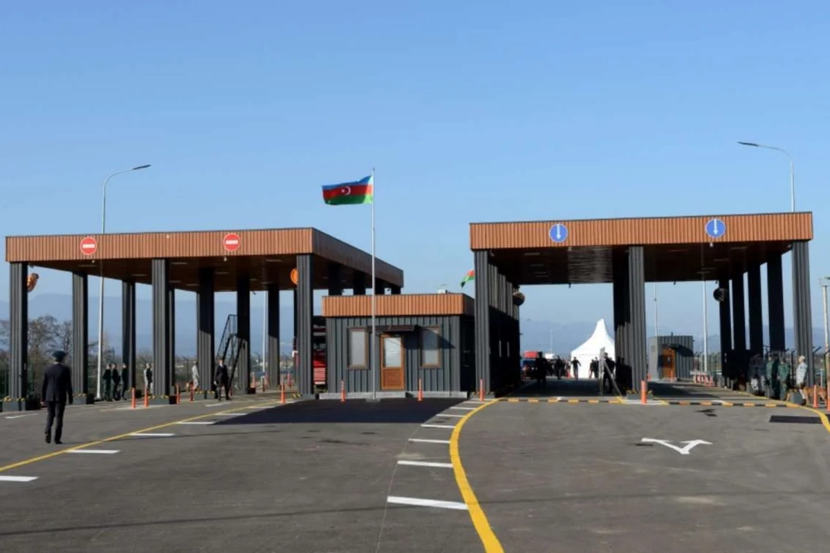 Azerbaijan and Iran have resumed cargo transportation across the border