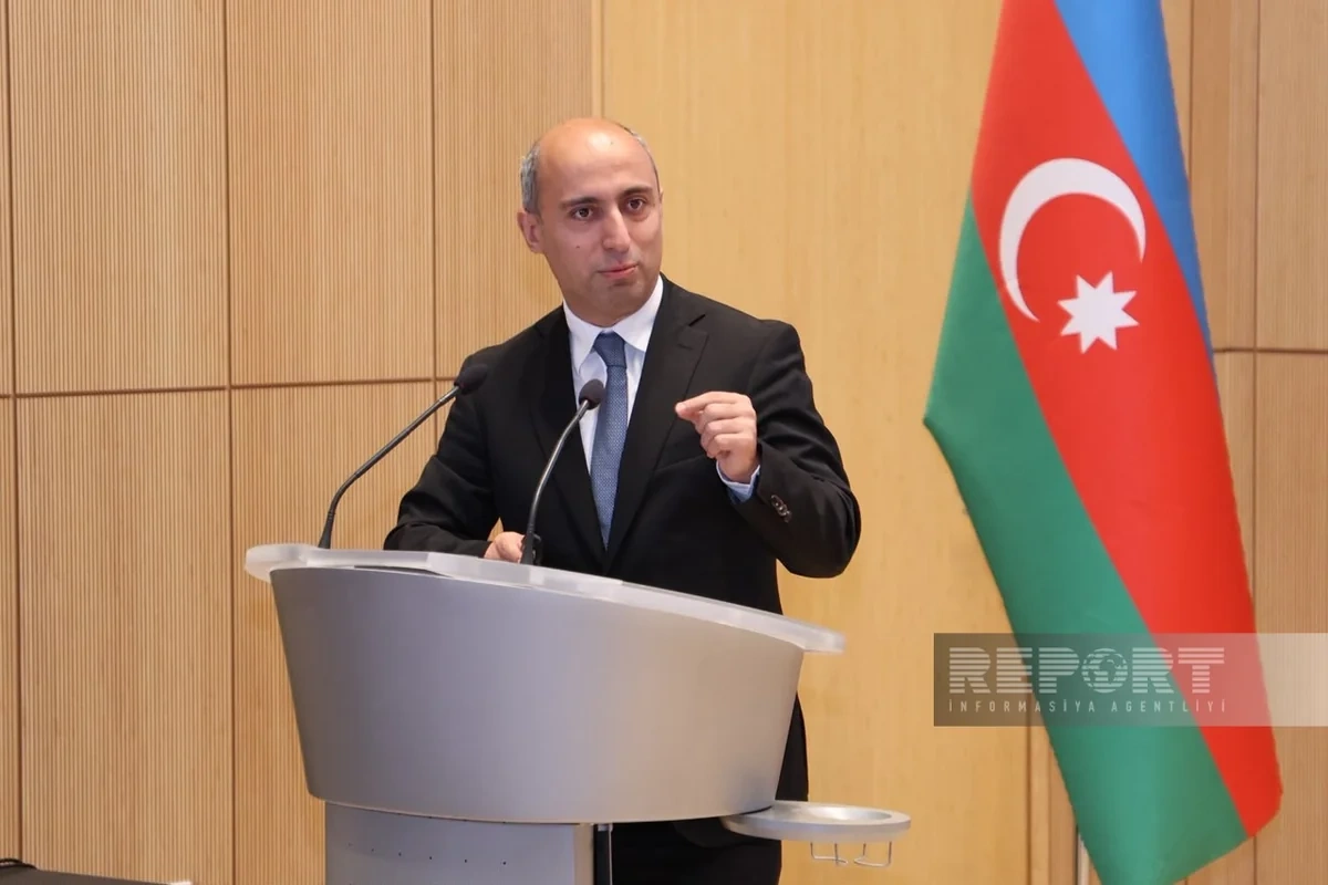 Azərbaycanda qızlar riyazi savadlılıqda oğlanlardan yaxşı nəticə göstərir - Nazir
