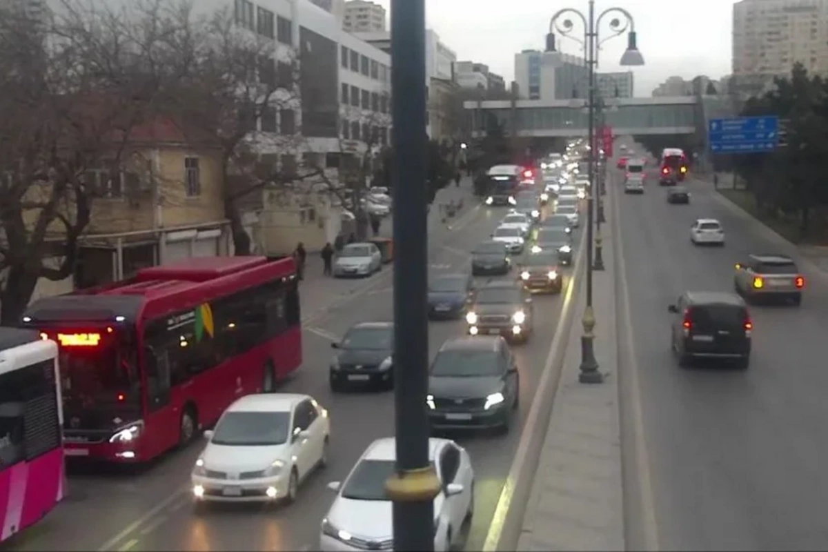 Bakıda bu yollarda tıxac var