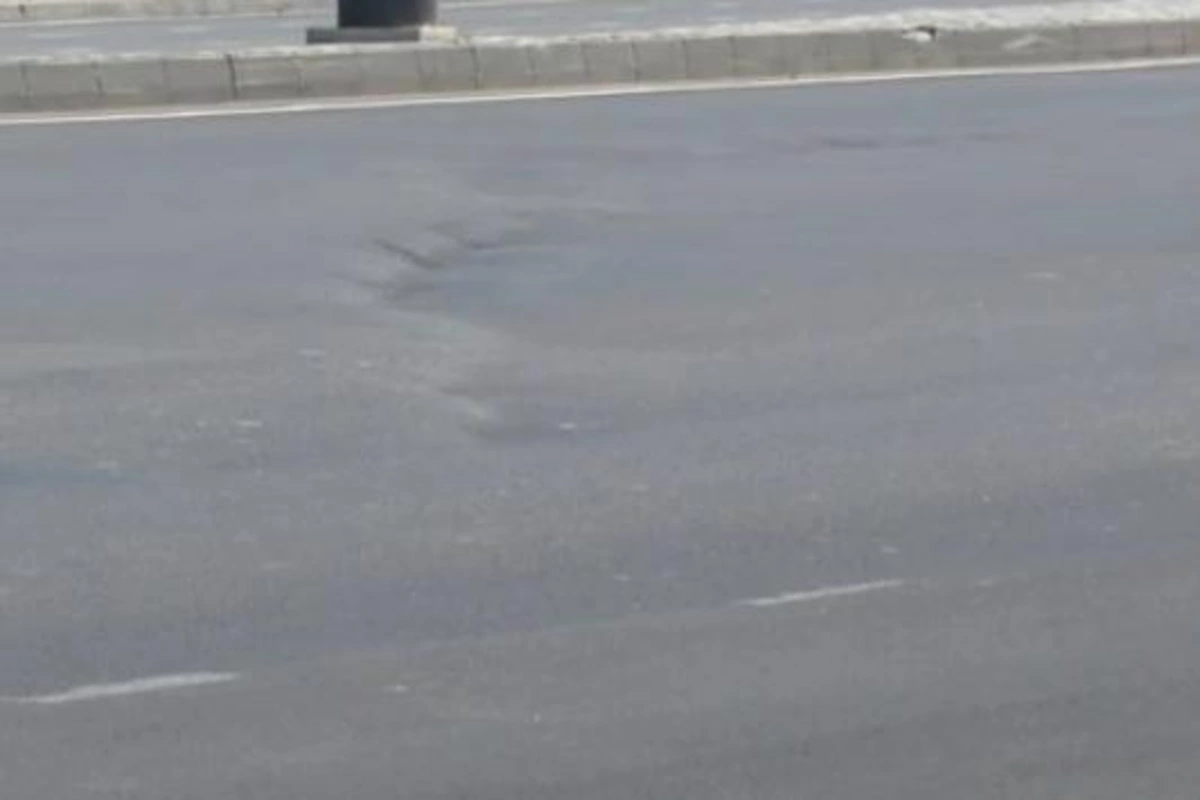 В Баку снова просела отремонтированная дорога В Баку снова просела отремонтированная дорога