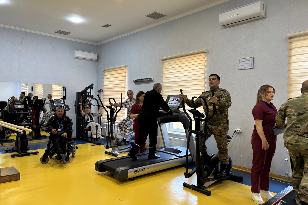 Bu rayonlarda yaşayan əlilliyi olan şəxslər reabilitasiya mərkəzinə avtobusla pulsuz daşınır