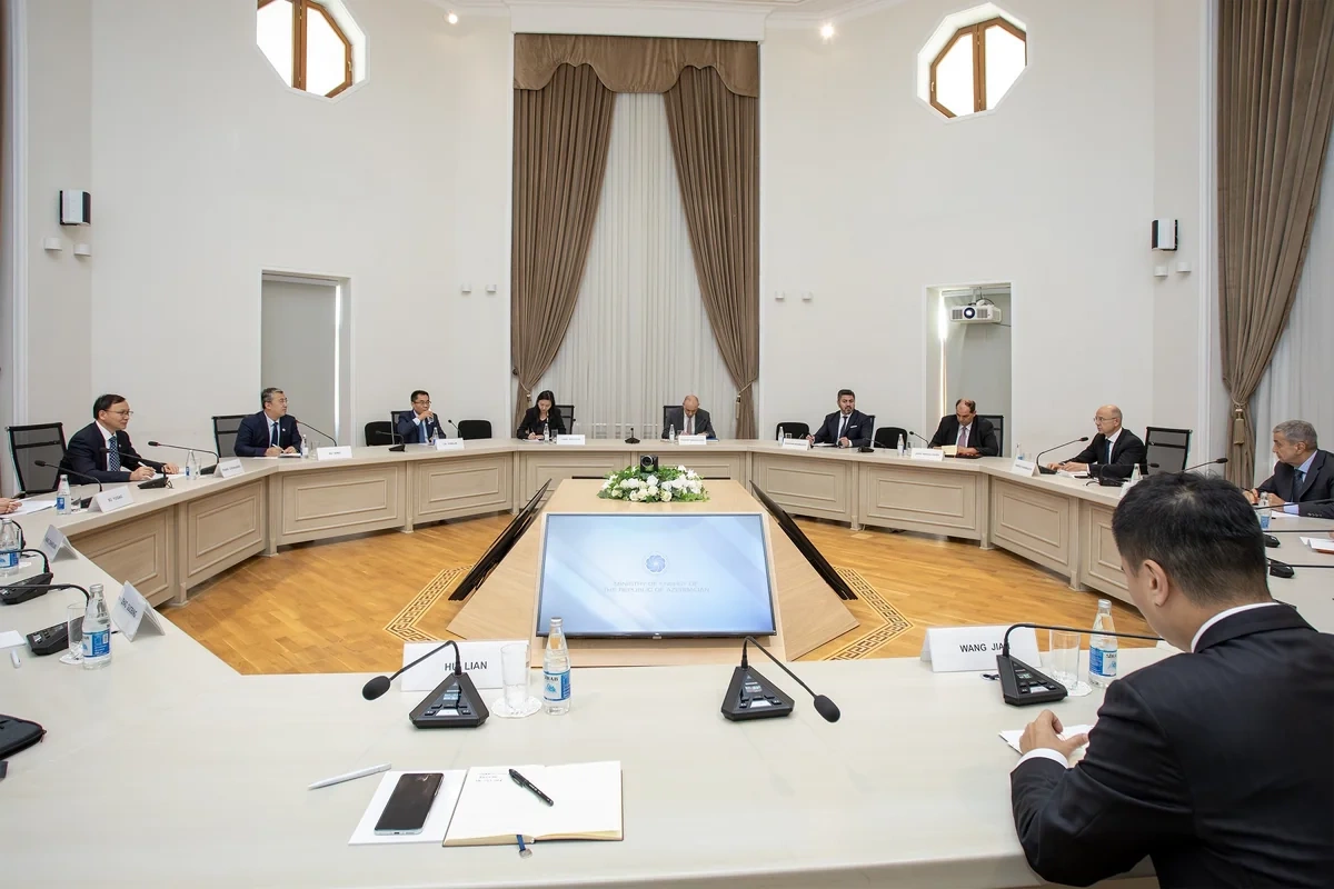 Azərbaycan və Çin Xəzərdə mümkün enerji layihələrini müzakirə edib