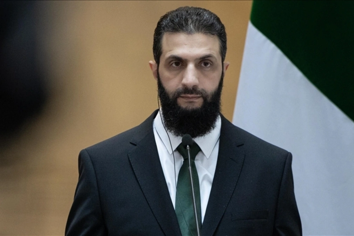 Suriyanın keçid dövrü Prezidenti Əhməd əş-Şaraanın Azərbaycana səfəri başa çatıb Suriyanın keçid dövrü Prezidenti Əhməd əş-Şaraanın Azərbaycana səfəri başa çatıb
