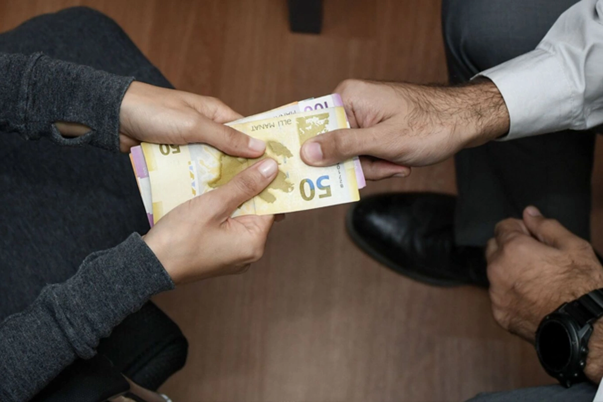 İşə düzəltmək adı ilə 600 manatlıq dələduzluq İşə düzəltmək adı ilə 600 manatlıq dələduzluq