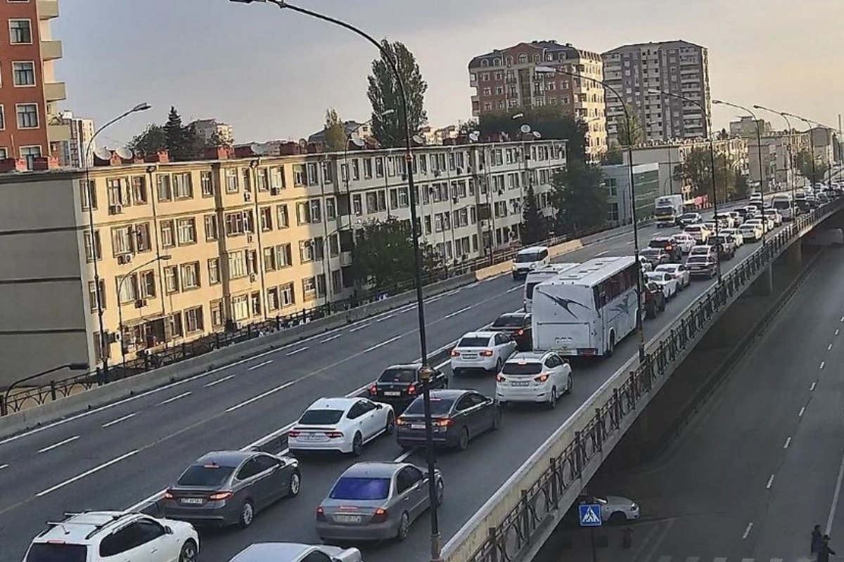 Bakıda 15 istiqamətdə tıxac var