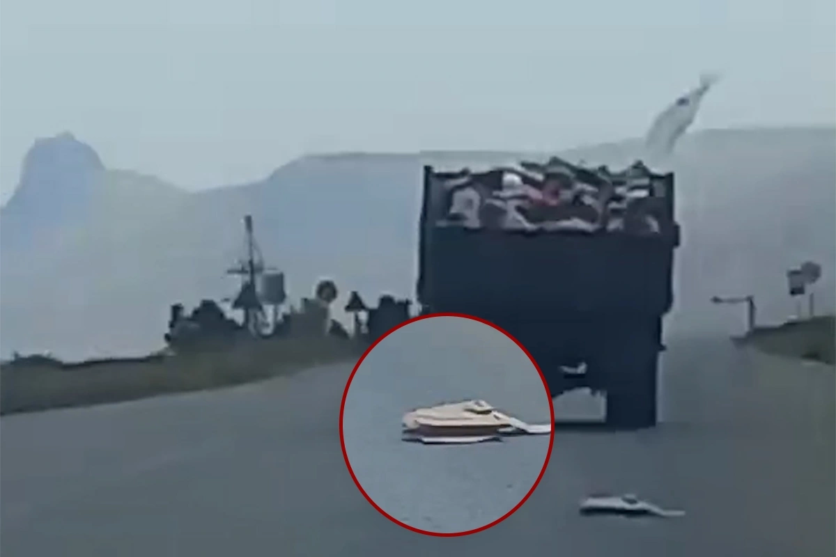ZiL magistral yolda antisanitar vəziyyət yaradıb ZiL magistral yolda antisanitar vəziyyət yaradıb