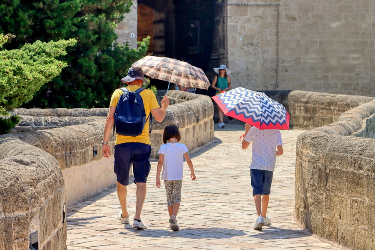 It has become known how age affects heat tolerance It has become known how age affects heat tolerance
