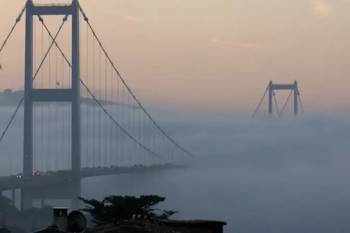 İstanbul boğazında nəqliyyatın hərəkəti bu səbəbdən DAYANDIRILDI