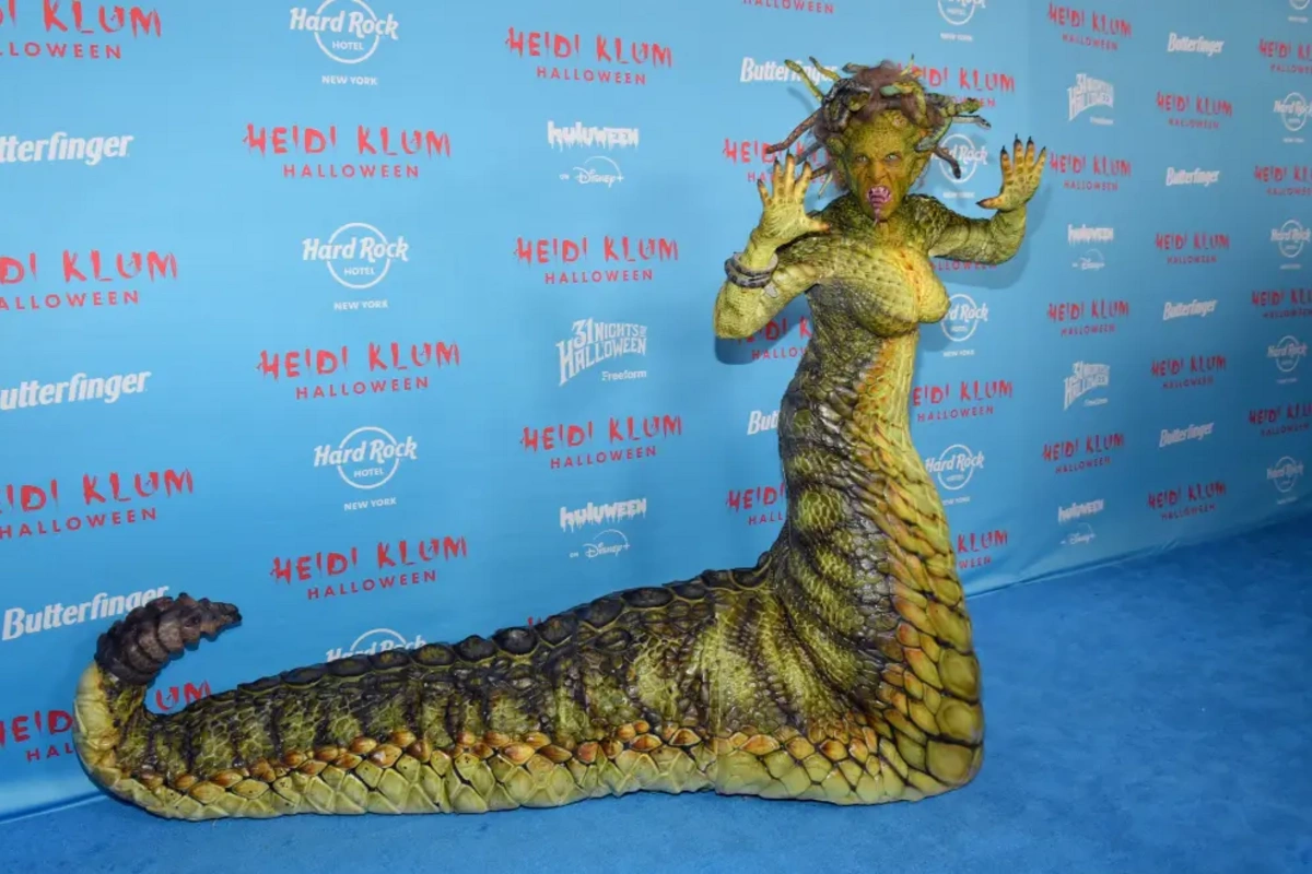 Məşhur aktrisa görünüşü ilə təəccübləndirdi Məşhur aktrisa görünüşü ilə təəccübləndirdi