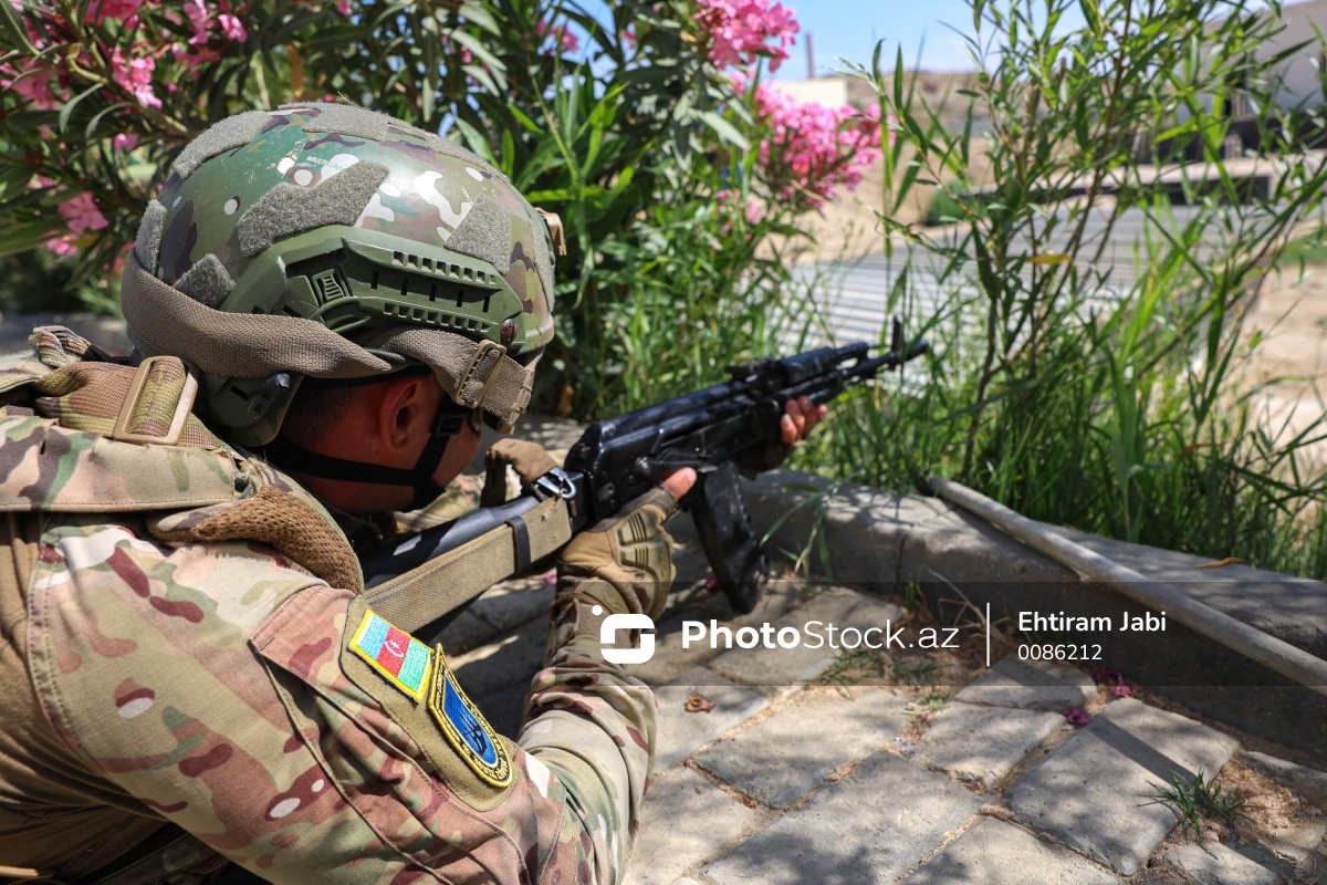 Hərbçi olmaq istəyənlərin nəzərinə - Xüsusi təyinatlı təhsil müəssisələrinə sənəd qəbulu başlayır