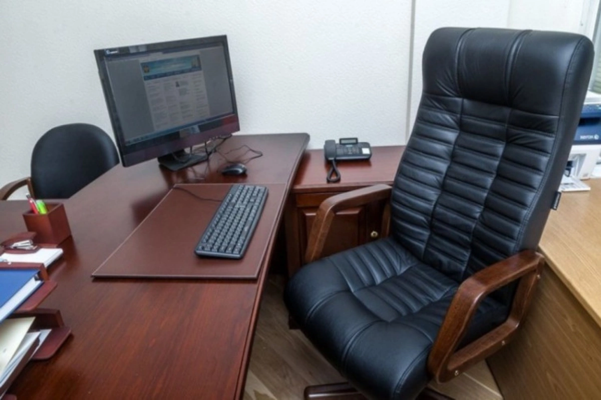 Sabiq komitə sədri direktor vəzifəsindən çıxarıldı