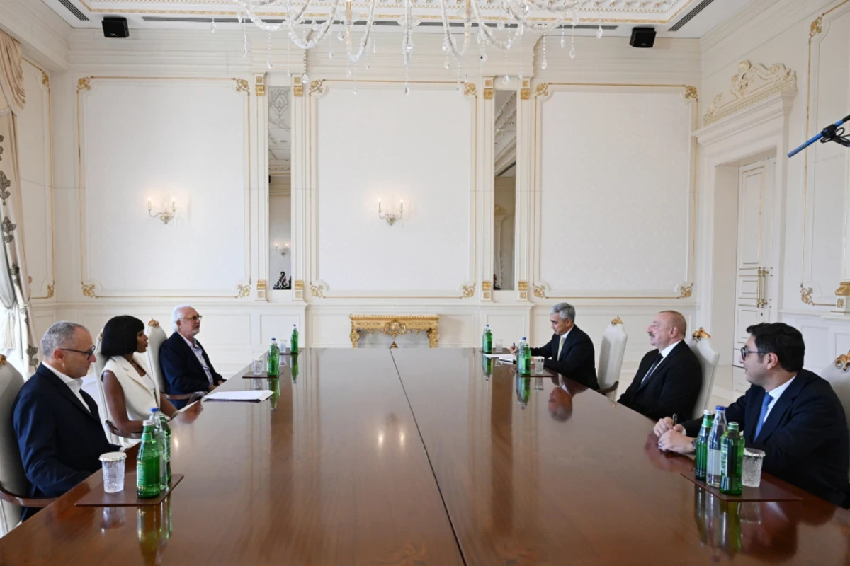 Ильхам Алиев принял президента и главного исполнительного директора Формулы-1 Ильхам Алиев принял президента и главного исполнительного директора Формулы-1